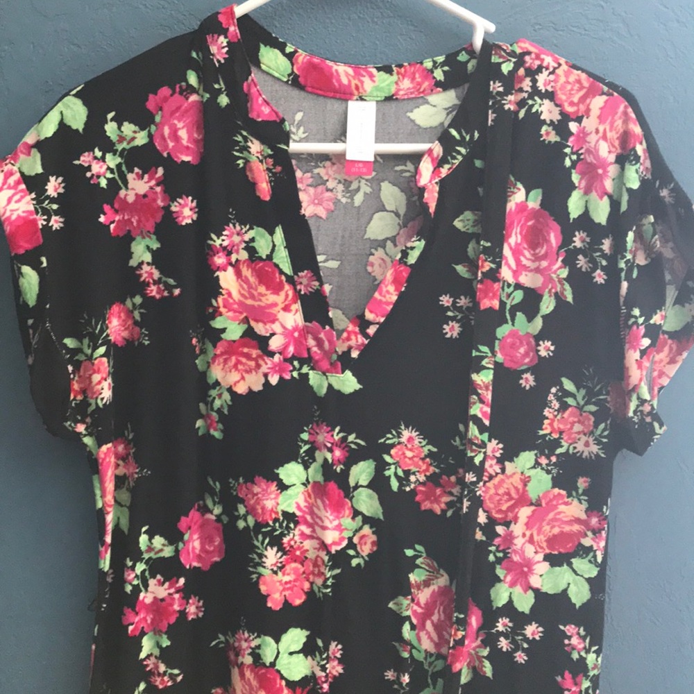 No boundaries t shirt floral dress sz lg